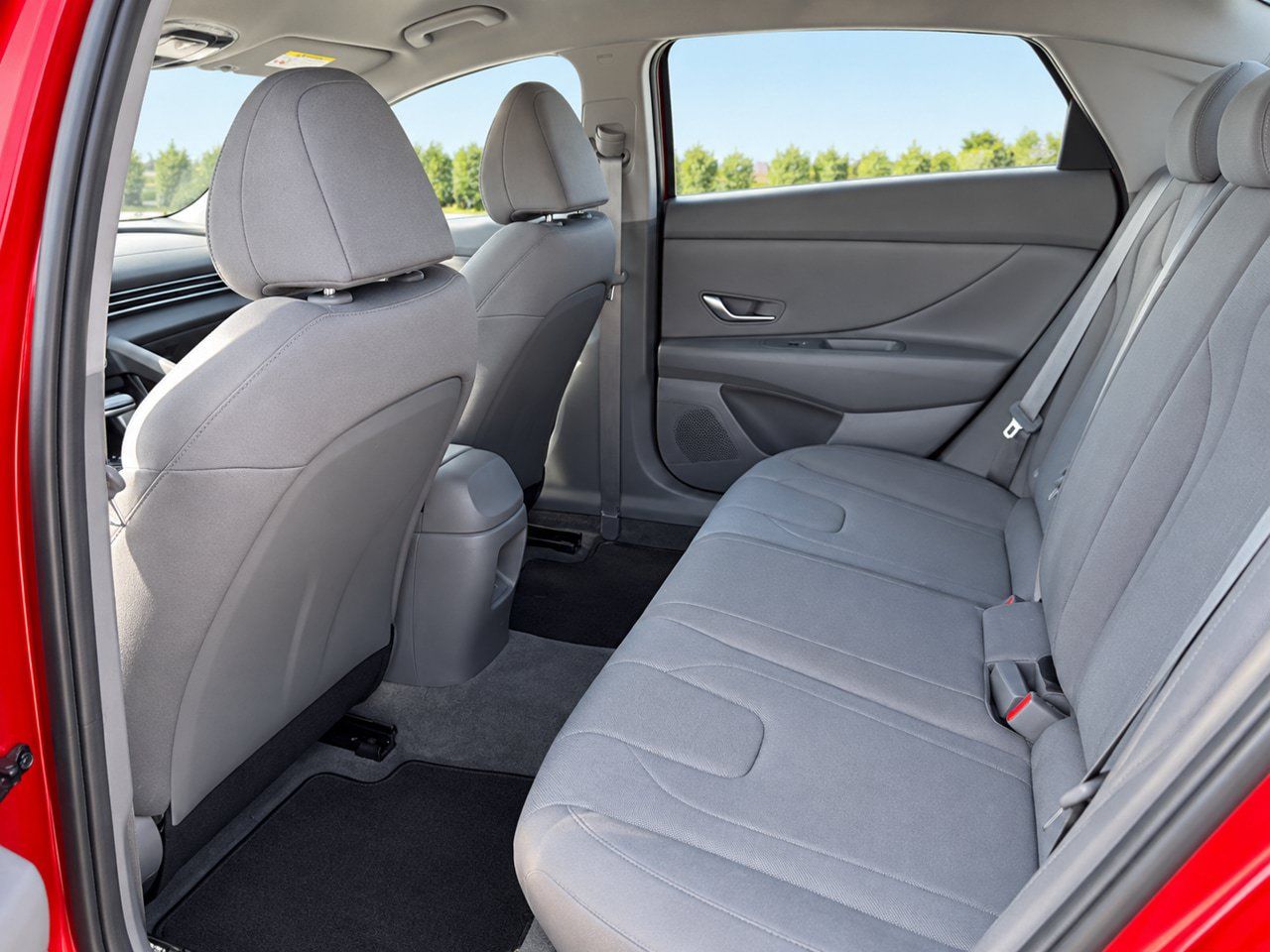 Used 2024 Hyundai Elantra SE FWD image 12