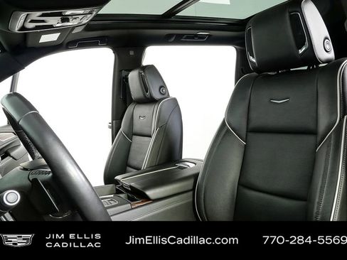 Used 2024 Cadillac Escalade ESV Premium Luxury image 6