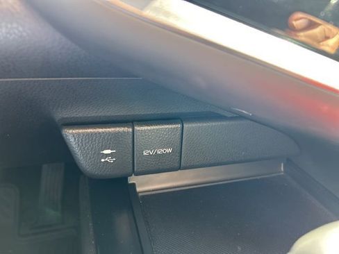 Used 2018 Toyota Camry XSE FWD image 15