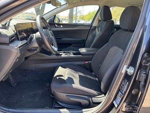 Used 2025 Kia K5 LXS image 23