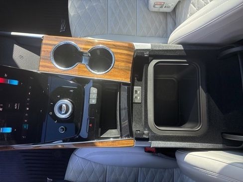 Used 2025 Cadillac Escalade Sport Platinum w/ LPO, ONYX Package image 28