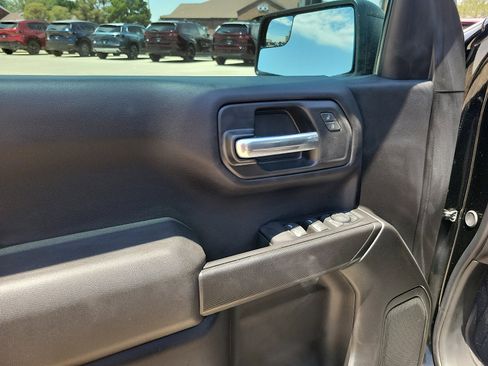 Used 2025 Chevrolet Silverado 1500 Custom RWD image 14