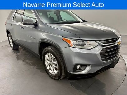 Used 2021 Chevrolet Traverse LT