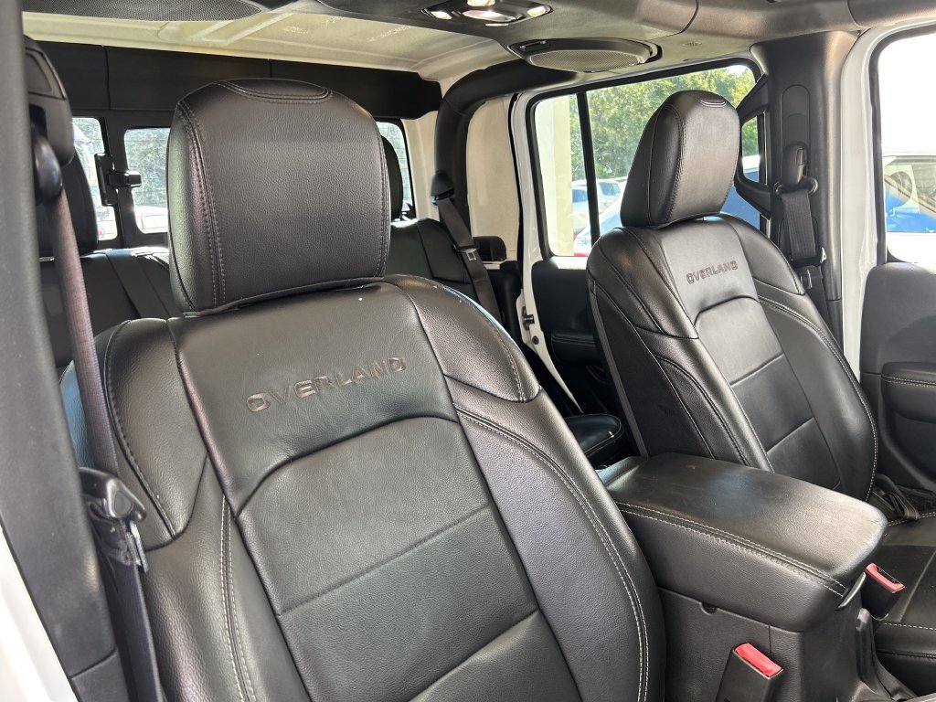 Used 2020 Jeep Gladiator Overland AWD/4WD image 14