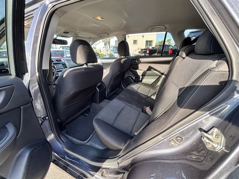 Used 2015 Subaru Outback 2.5i Premium AWD/4WD image 17