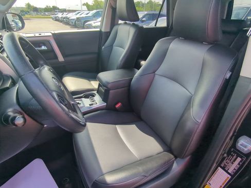 Used 2021 Toyota 4Runner SR5 Premium w/ Moonroof Package AWD/4WD image 11