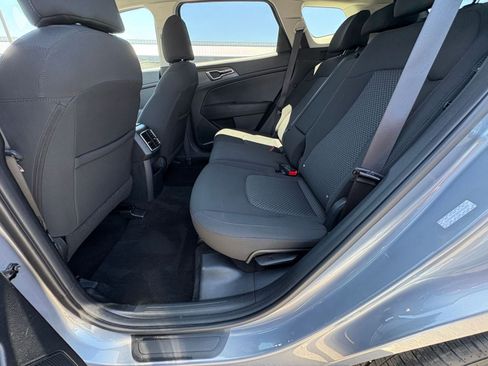 Used 2025 Kia Sportage LX FWD image 24