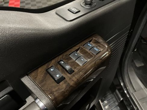 Used 2015 Ford F350 Platinum image 31