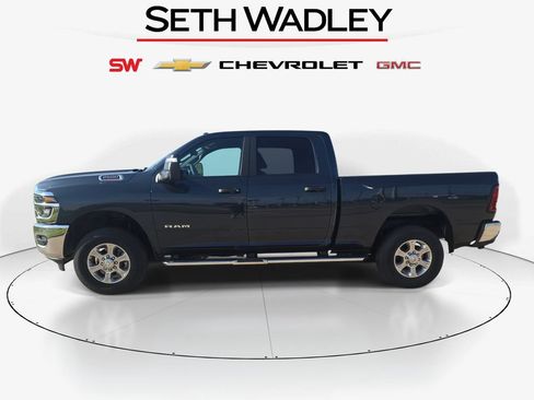 Used 2026 RAM 2500 Big Horn AWD/4WD image 4