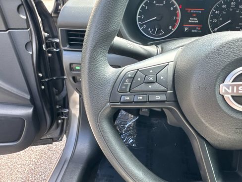 Used 2024 Nissan Sentra S FWD image 24