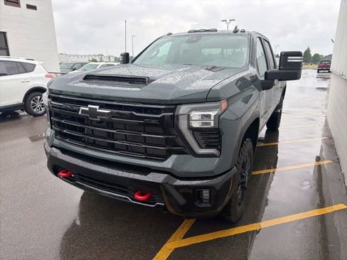 Used 2026 Chevrolet Silverado 2500 LT w/ Trail Boss Package AWD/4WD image 1