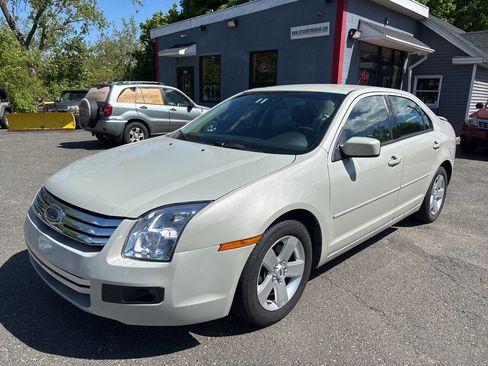 Used 2008 Ford Fusion SE FWD image 1