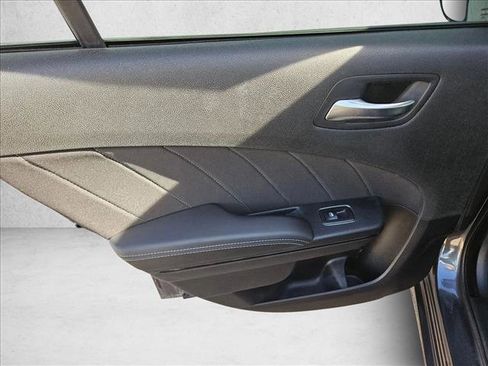 Used 2022 Dodge Charger SXT w/ Blacktop Package image 10