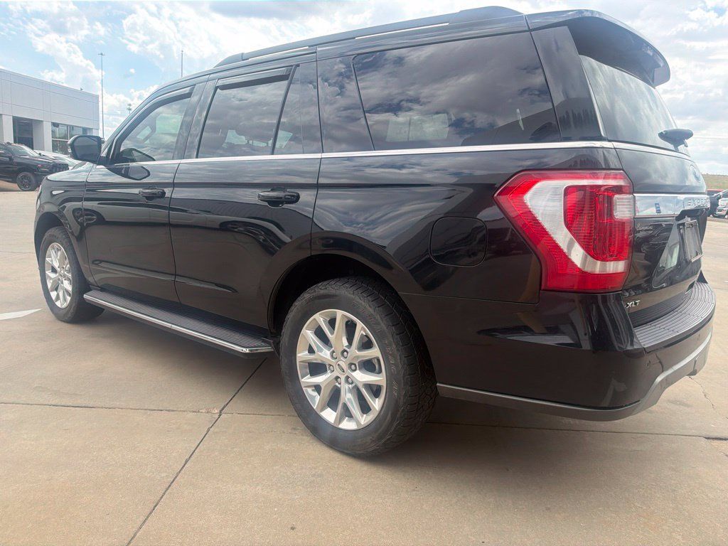 Used 2020 Ford Expedition XLT w/ Equipment Group 202A AWD/4WD image 5