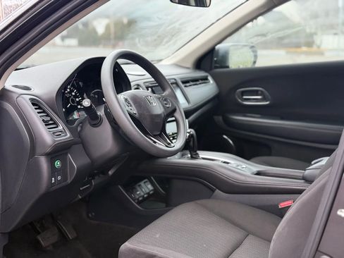 Used 2017 Honda HR-V EX image 24