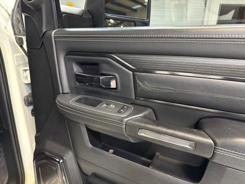 Used 2024 RAM 2500 Limited image 65