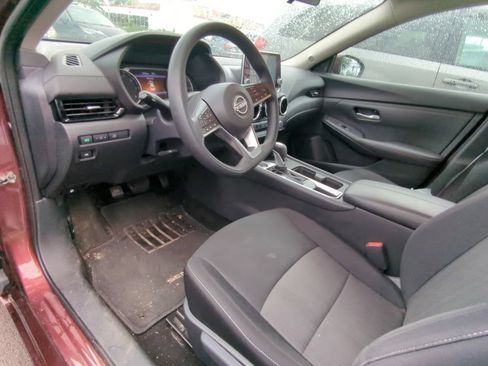 Used 2024 Nissan Sentra SV FWD image 7