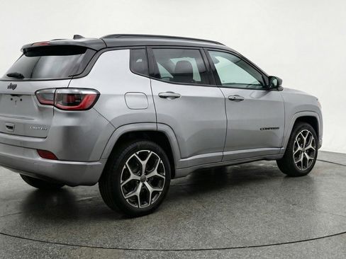 Used 2025 Jeep Compass Limited AWD/4WD image 9