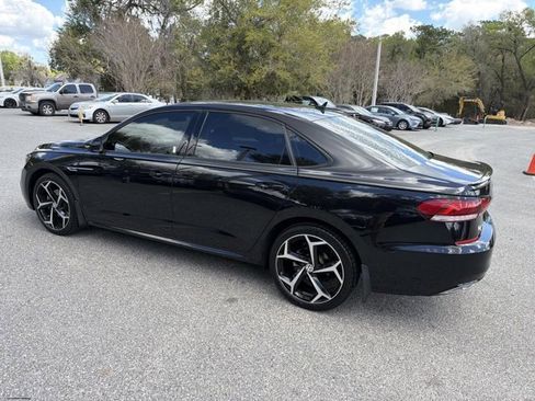 Used 2020 Volkswagen Passat 2.0T R-Line image 4