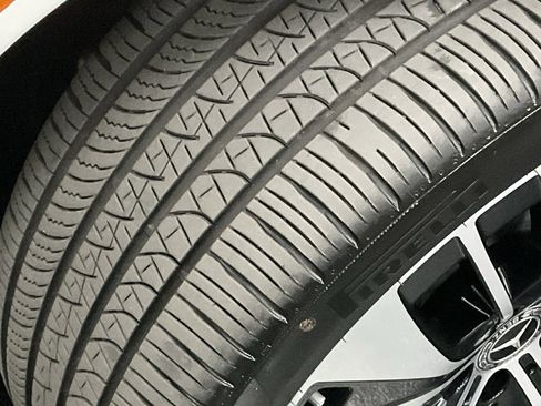 Used 2024 Mercedes-Benz EQE 500 4MATIC Sedan image 17