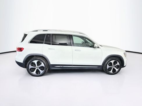 Used 2025 Mercedes-Benz GLB 250 image 10