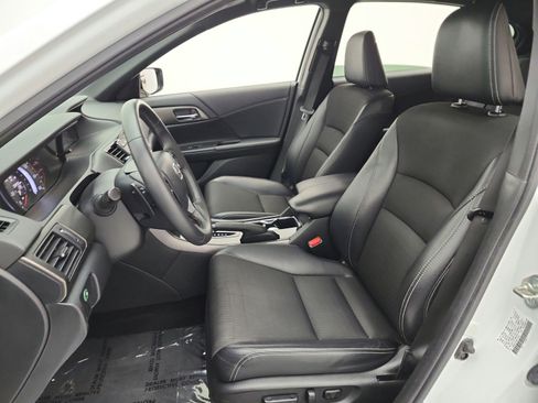 Used 2016 Honda Accord Sport image 15