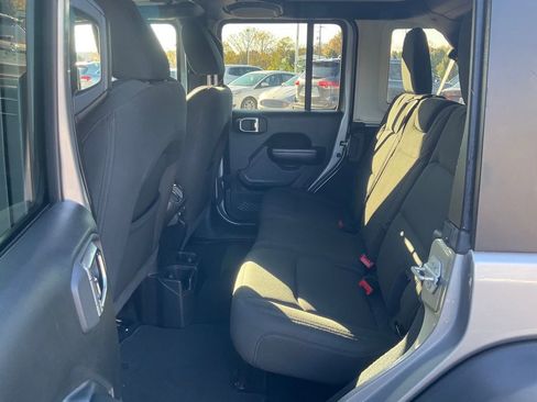 Used 2020 Jeep Wrangler Unlimited Sport S image 29