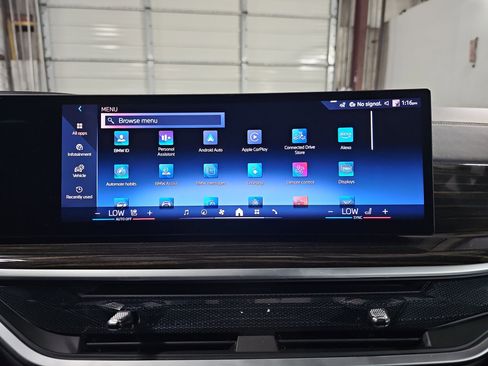 Certified 2024 BMW X5 xDrive50e w/ Premium Package image 23