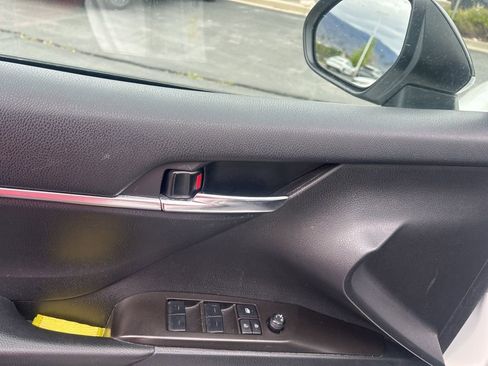 Used 2023 Toyota Camry SE image 19