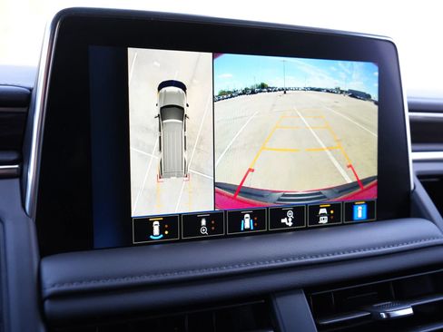 Used 2024 Chevrolet Tahoe Z71 w/ Luxury Package image 12