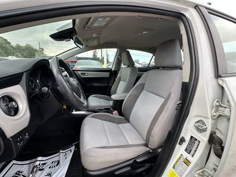 Used 2018 Toyota Corolla LE FWD image 10