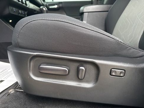 Used 2023 Toyota Tacoma TRD Off-Road image 14