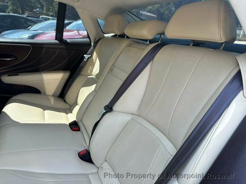 Used 2019 Lexus LS 500 w/ Accessory Package (Z2) RWD image 18