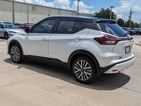 Used 2023 Nissan Kicks SV FWD image 8