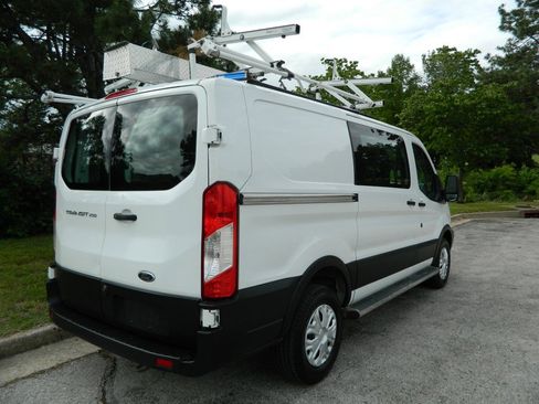 Used 2019 Ford Transit 250 130 Low Roof w/ Exterior Upgrade Package RWD image 7