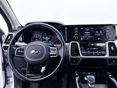 Used 2021 Kia Sorento S w/ Panoramic Sunroof Package FWD image 3