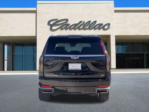 Used 2023 Cadillac Escalade Premium Luxury w/ Performance Package image 5