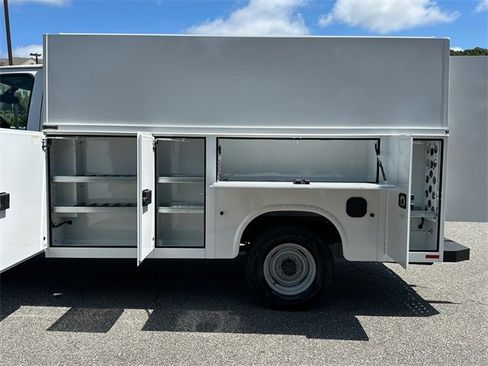 New 2026 Ford E-350 and Econoline 350 Super Duty w/ Power Equipment Group image 23