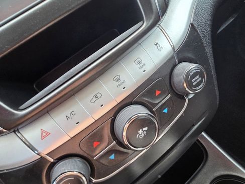 Used 2014 Dodge Journey SXT image 25