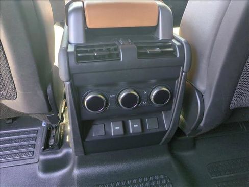 Used 2023 Land Rover Defender 110 X-Dynamic SE image 13