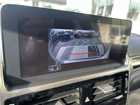 Used 2022 Lexus GX 460 Premium image 18