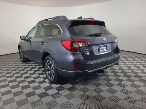Used 2017 Subaru Outback 2.5i Limited AWD/4WD image 5