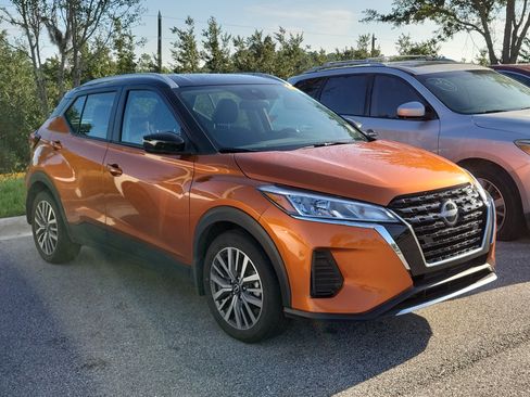 Certified 2024 Nissan Kicks SV FWD image 2