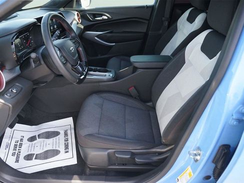 Used 2024 Chevrolet Trax RS w/ Driver Confidence Package FWD image 9