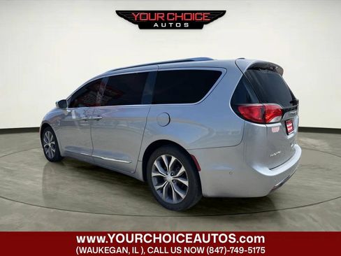 Used 2018 Chrysler Pacifica Limited w/ Advanced Safetytec Group FWD image 3