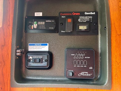 Used 2016 Ford E-450 and Econoline 450 Super Duty w/ Motorhome Prep Package image 32