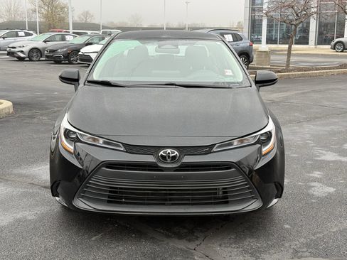 Used 2024 Toyota Corolla LE image 2
