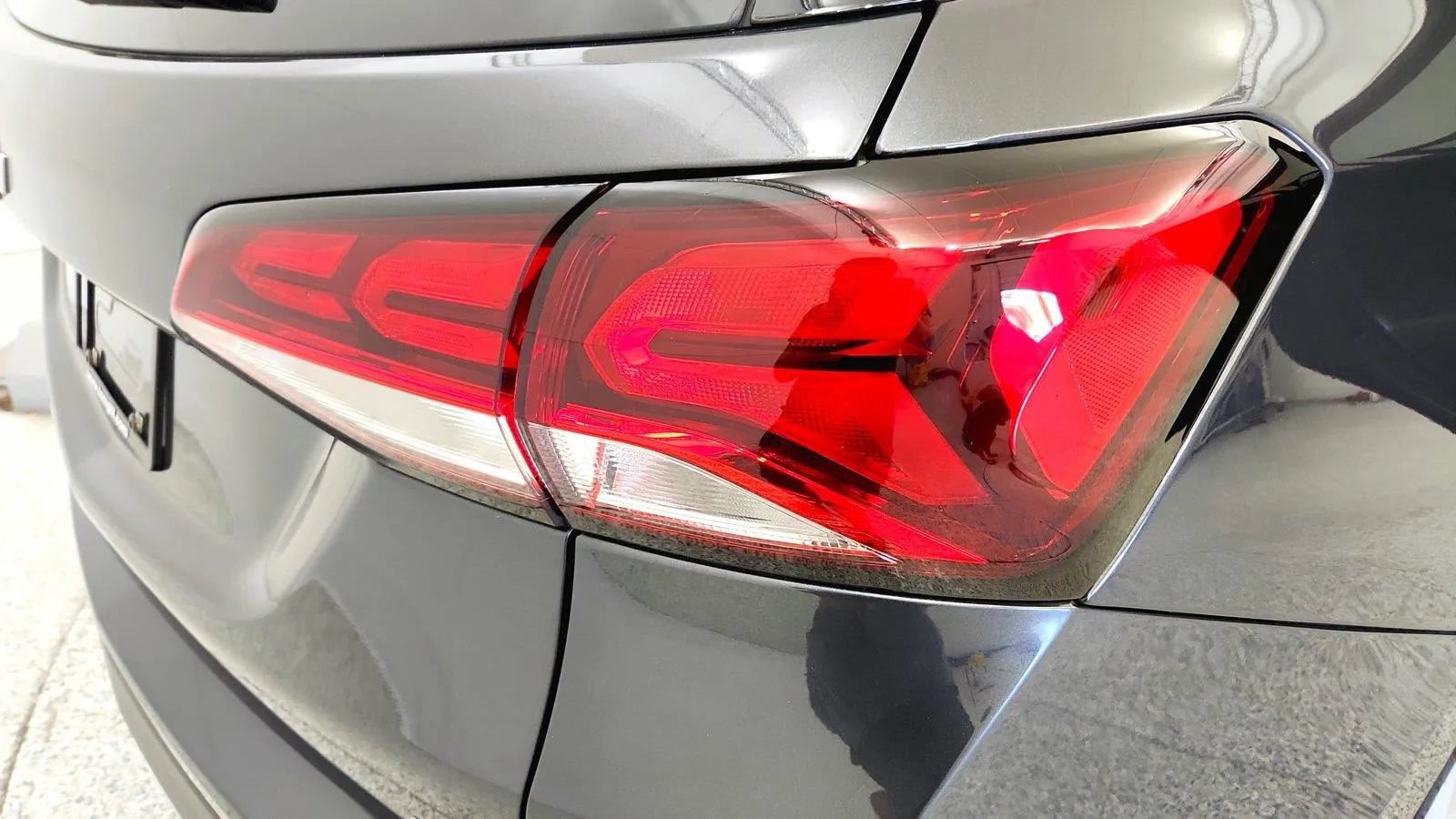 Used 2022 Chevrolet Equinox LT FWD image 32