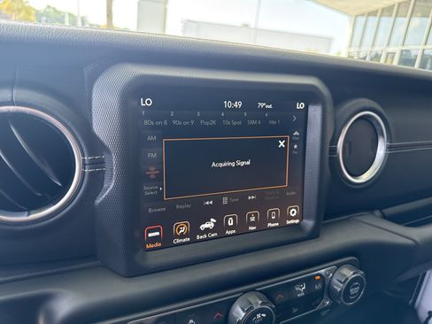 Used 2022 Jeep Wrangler Unlimited Sahara w/ Cold Weather Group AWD/4WD image 26