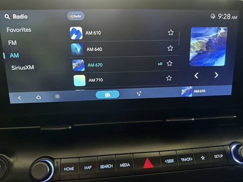 Used 2025 Hyundai Kona SEL FWD image 25